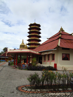 Pagoda Ekayana Tomohon, Pics Courtesy: Bagus Lesmana